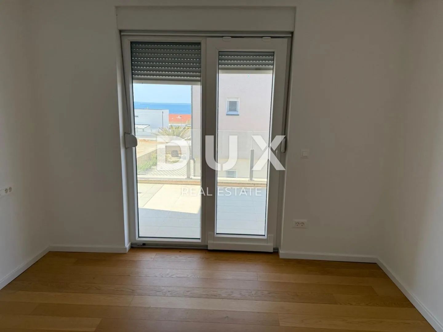 otok pag, mandre - 3s+db stan u kući od samo dva stana - slika 11