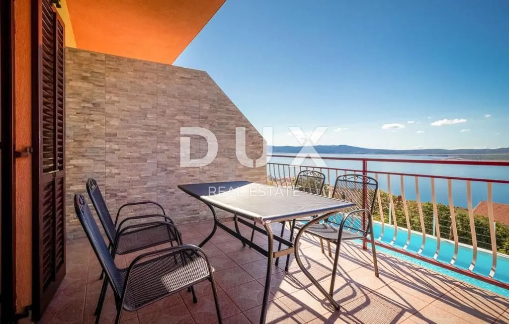 crikvenica - kuća s više apartmana i pogledom na more - slika 7