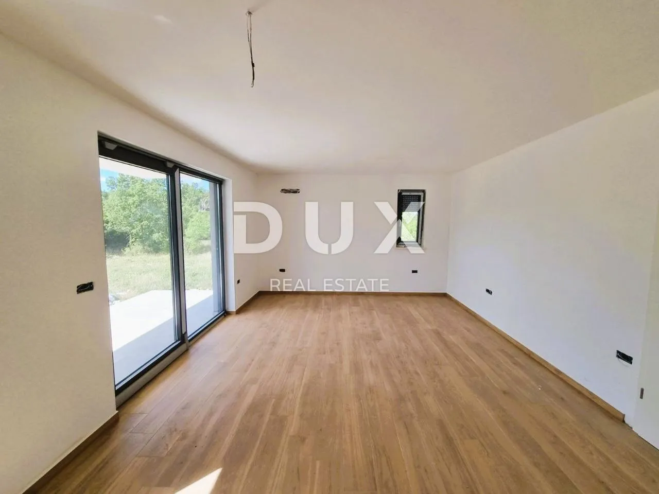 istra, poreč, okolica - stan na prvom katu i pogledom na prirodu - slika 13