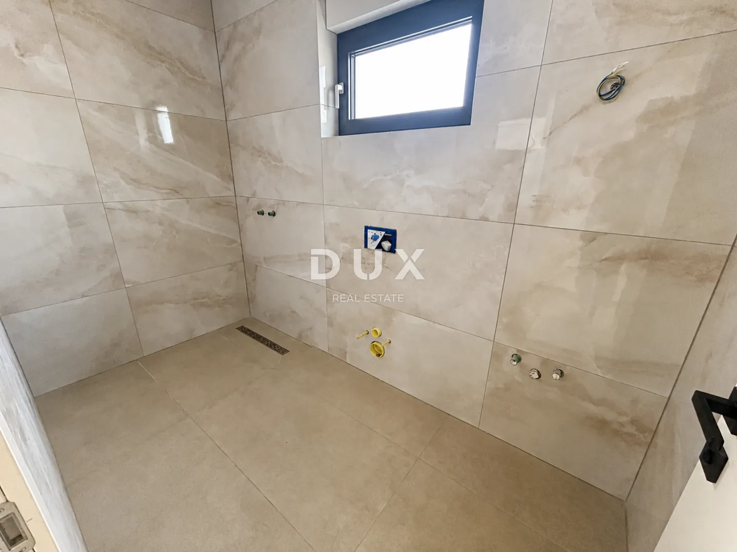 primošten, dolac – stan u prizemlju s vrtom od 64 m², 2 spavaće sobe - slika 20