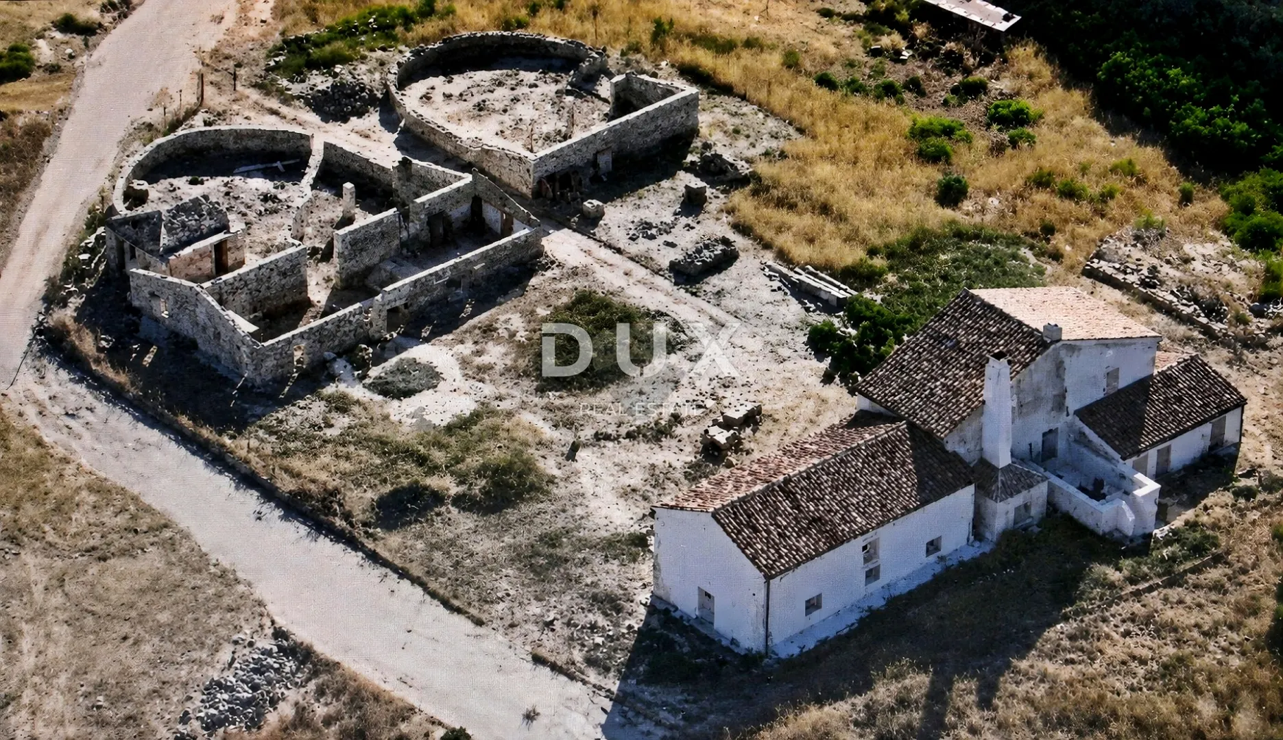 istra, pula - impozantna stancija za investiciju - slika 7