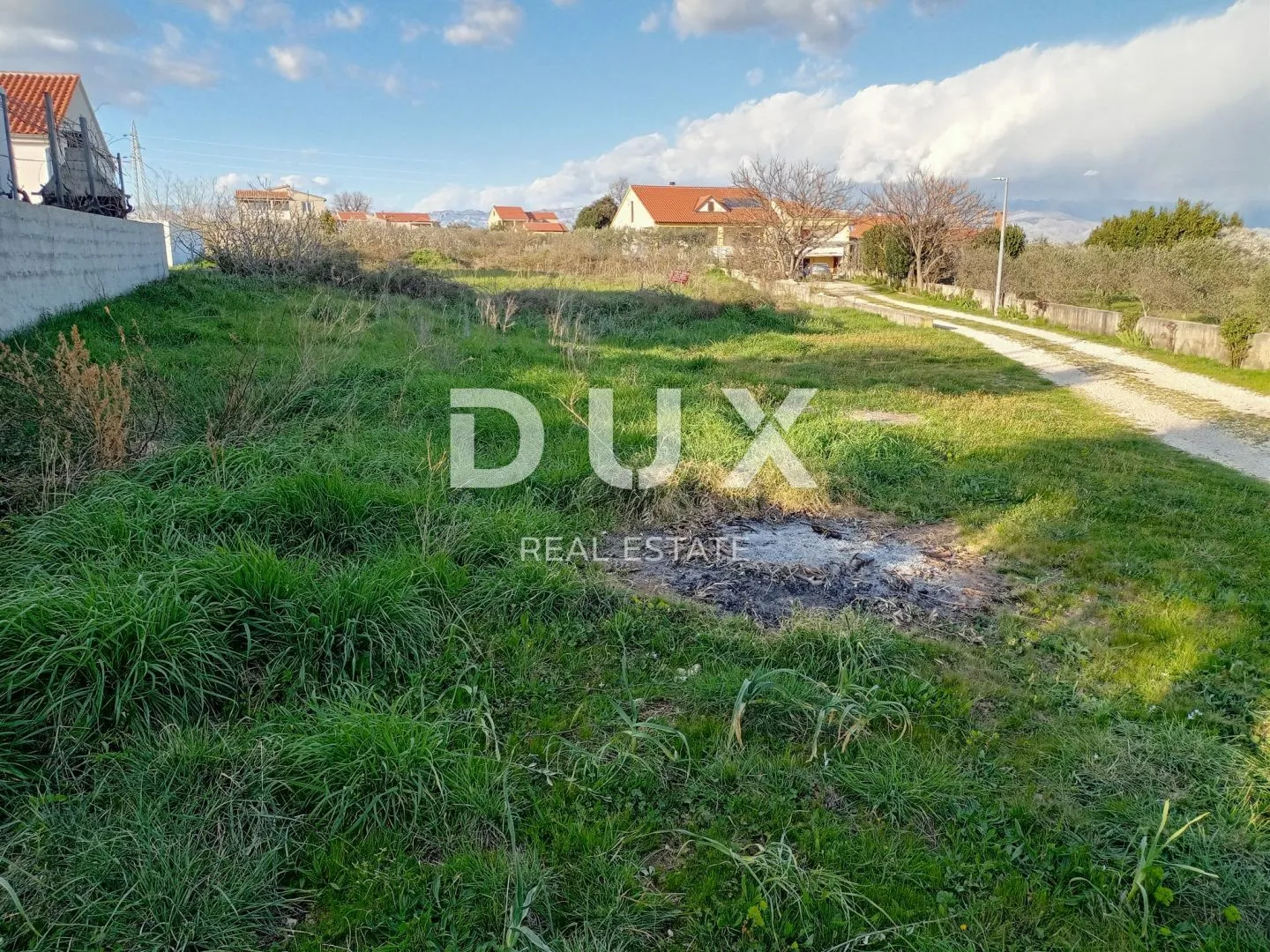 zadar, nin - građevinsko zemljište na ulazu u centar nina - slika 2