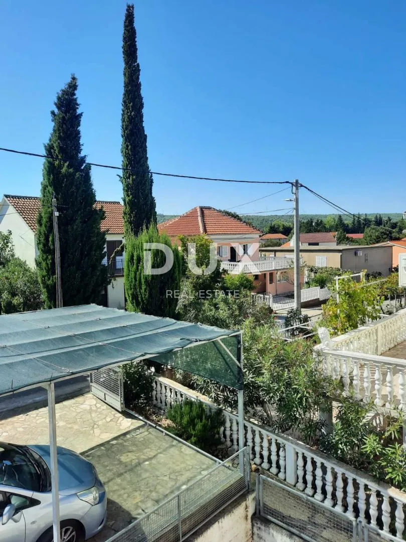 zadar, gornji karin - katnica s tri apartmana u blizini mora - slika 23
