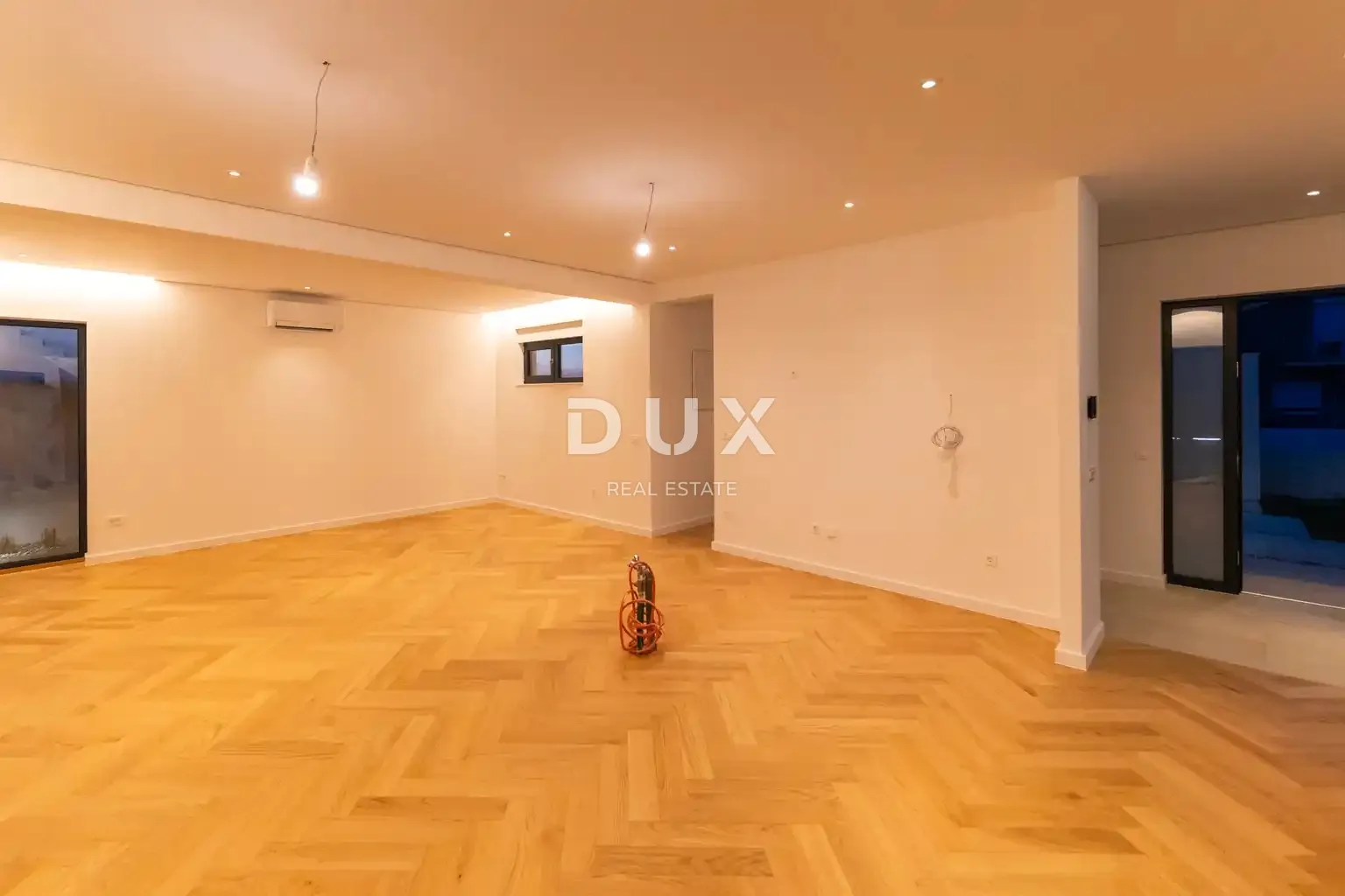 zadar, sukošan - vila s bazenom na mirnoj lokaciji - slika 20