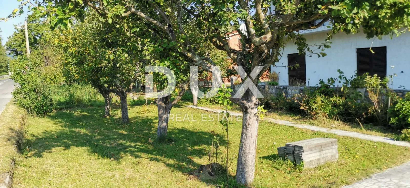grobnik, podhum -samostojeća kuća na traženoj lokaciji - slika 10