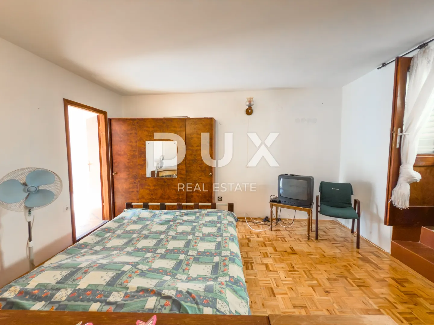otok krk, baška (okolica) - kamena kuća s velikom okućnicom - slika 12