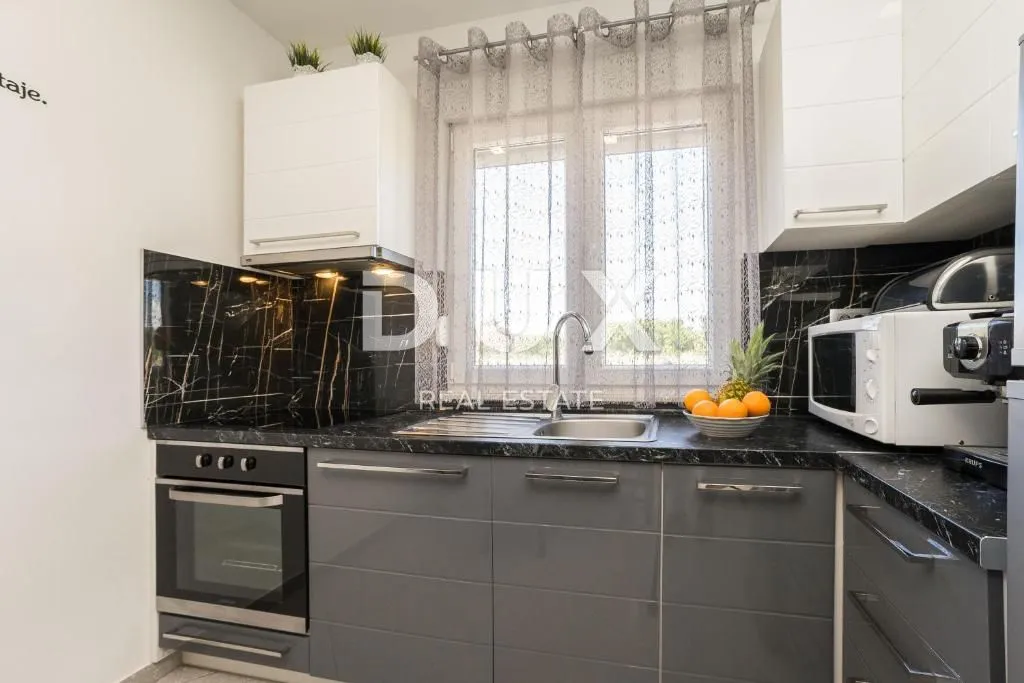 zadar, privlaka - vila s bazenom 200 metara od mora - slika 16