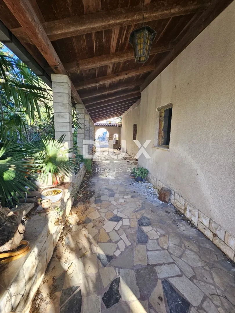 opatija, centar- samostojeća kuća 250m2 s panoramskim pogledom na more + okoliš 740m2 - slika 19