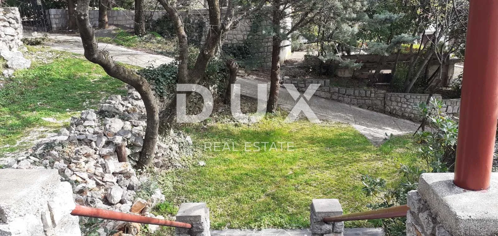 smokvica - kuća s 4 apartmana drugi red do mora (50m), garaža - slika 2