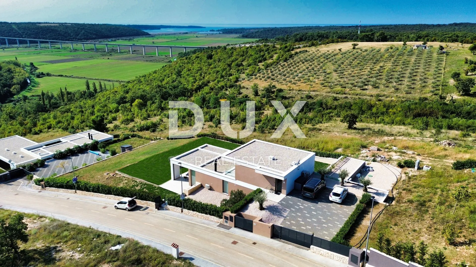 istra, novigrad - luksuzna vila sa fantastičnim pogledom - slika 22