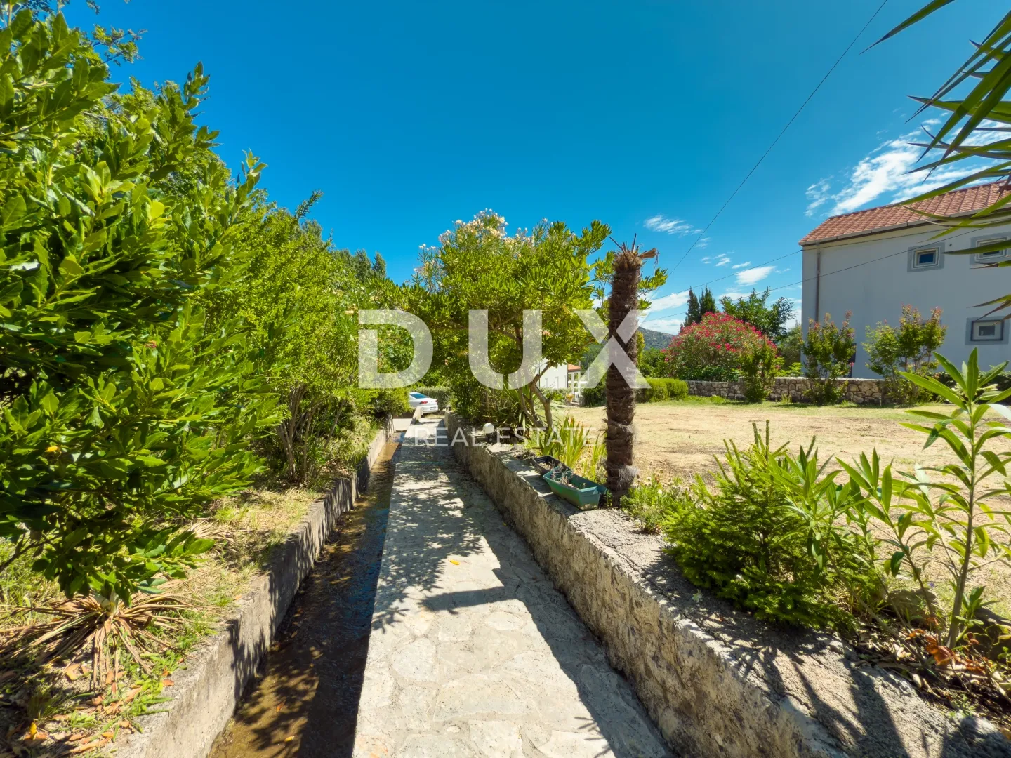 otok krk, baška - kuća s 5 apartmana i velikom okućnicom - slika 45