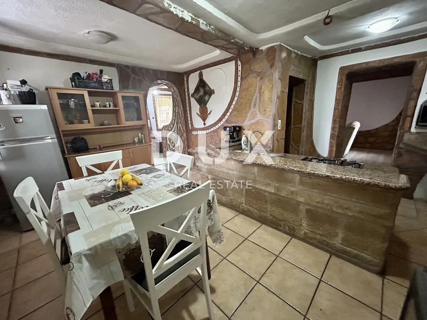 zadar, debeljak - prostrana kuća s pomoćnim objektom/apartmanom - slika 11