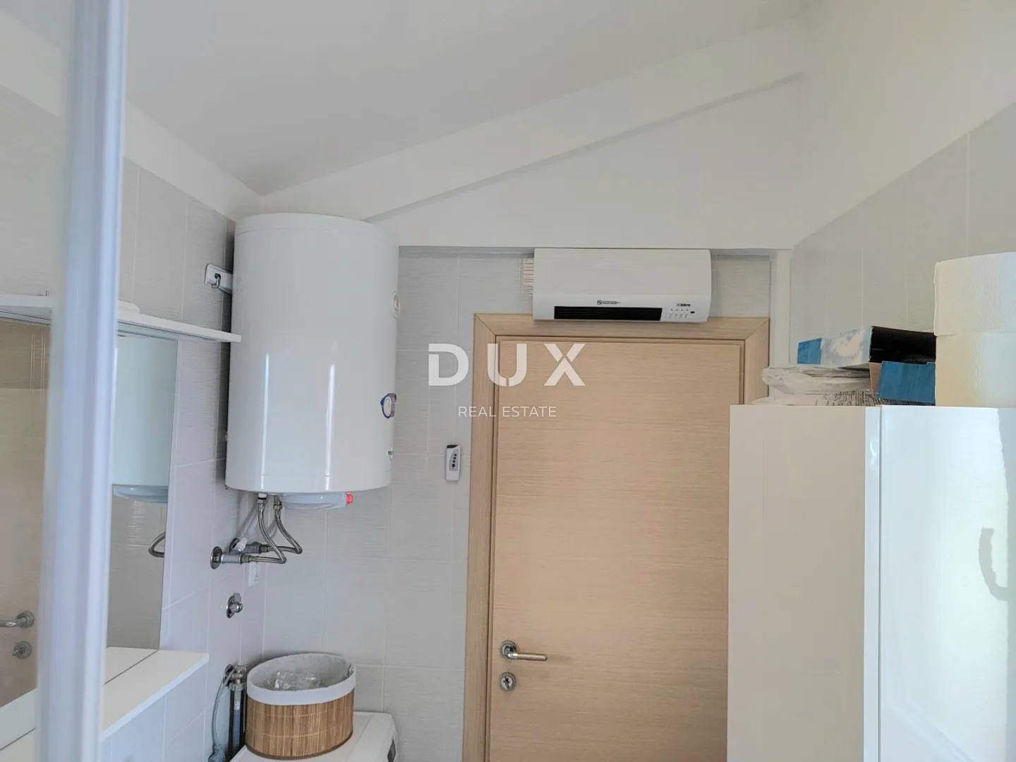 crikvenica - prvi red do mora, moderno uređen apartman u srcu crikvenice - slika 19