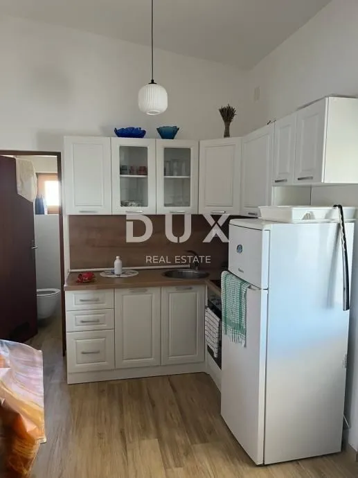 otok vir - apartmanska kuća sa 3 stambene jedinice - slika 7