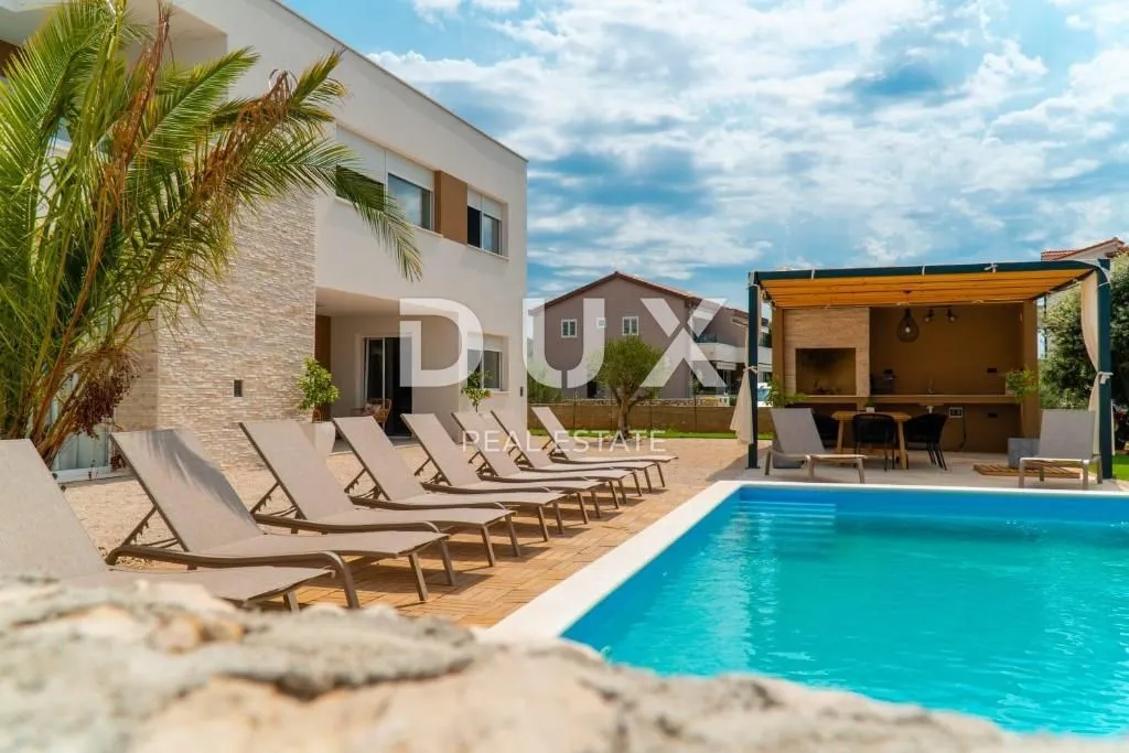 otok pag, mandre - luksuzna vila s bazenom - slika 4