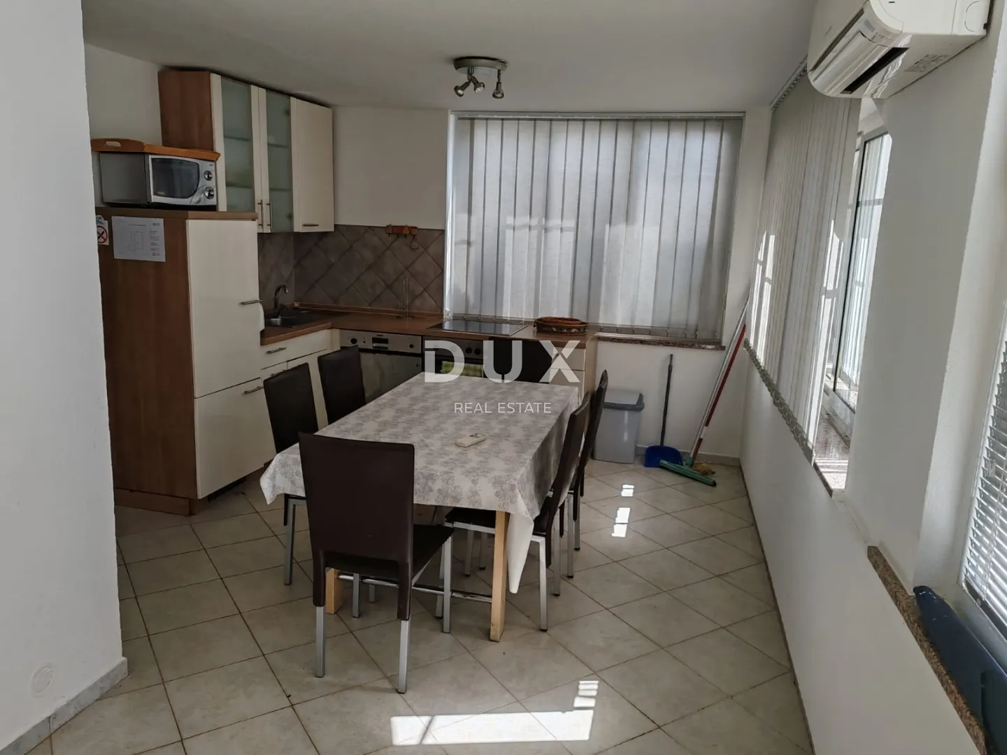 istra, novigrad - kuća sa 6 stanova 400m od mora! - slika 8