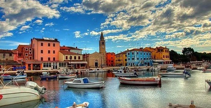 istra,fažana- obiteljska kuća 150m od mora! - slika 2