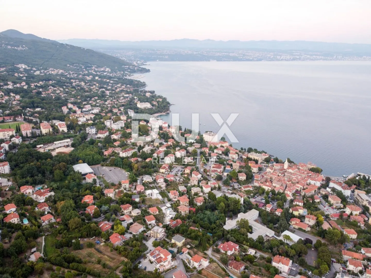 opatija, lovran, liganj - stan u vili s bazenom 120m2+terasa 27m2s panoramskim pogledom na more + okoliš 105m2 - slika 24