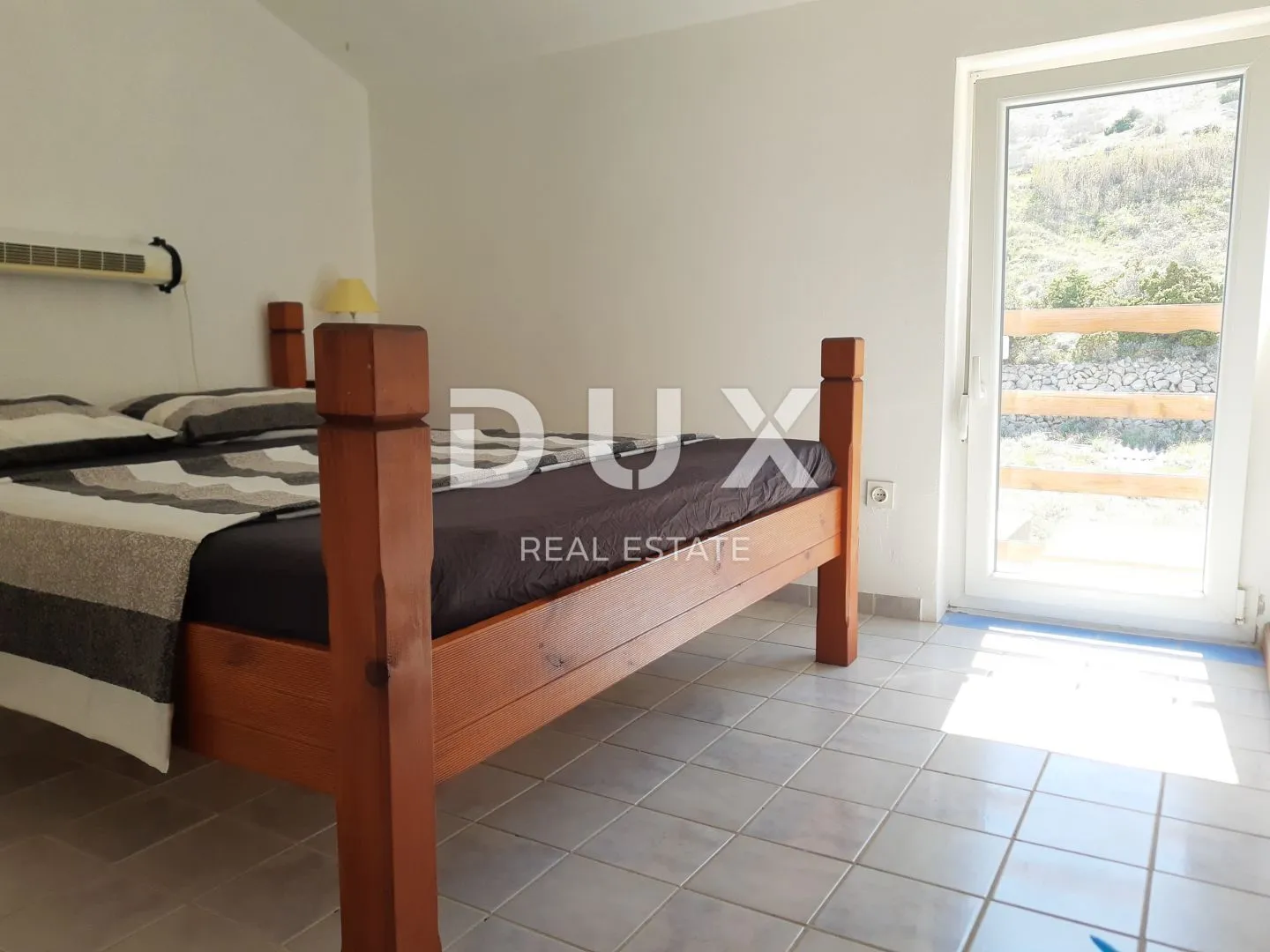 otok pag, grad pag- dvojna kuća 247 m2 za turizam - slika 35