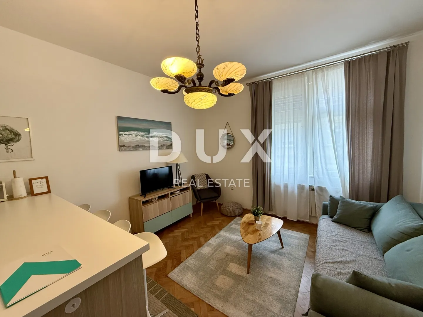 zagreb, centar - dvoetažni stan s tri apartmana i odličnim prihodima! - slika 1