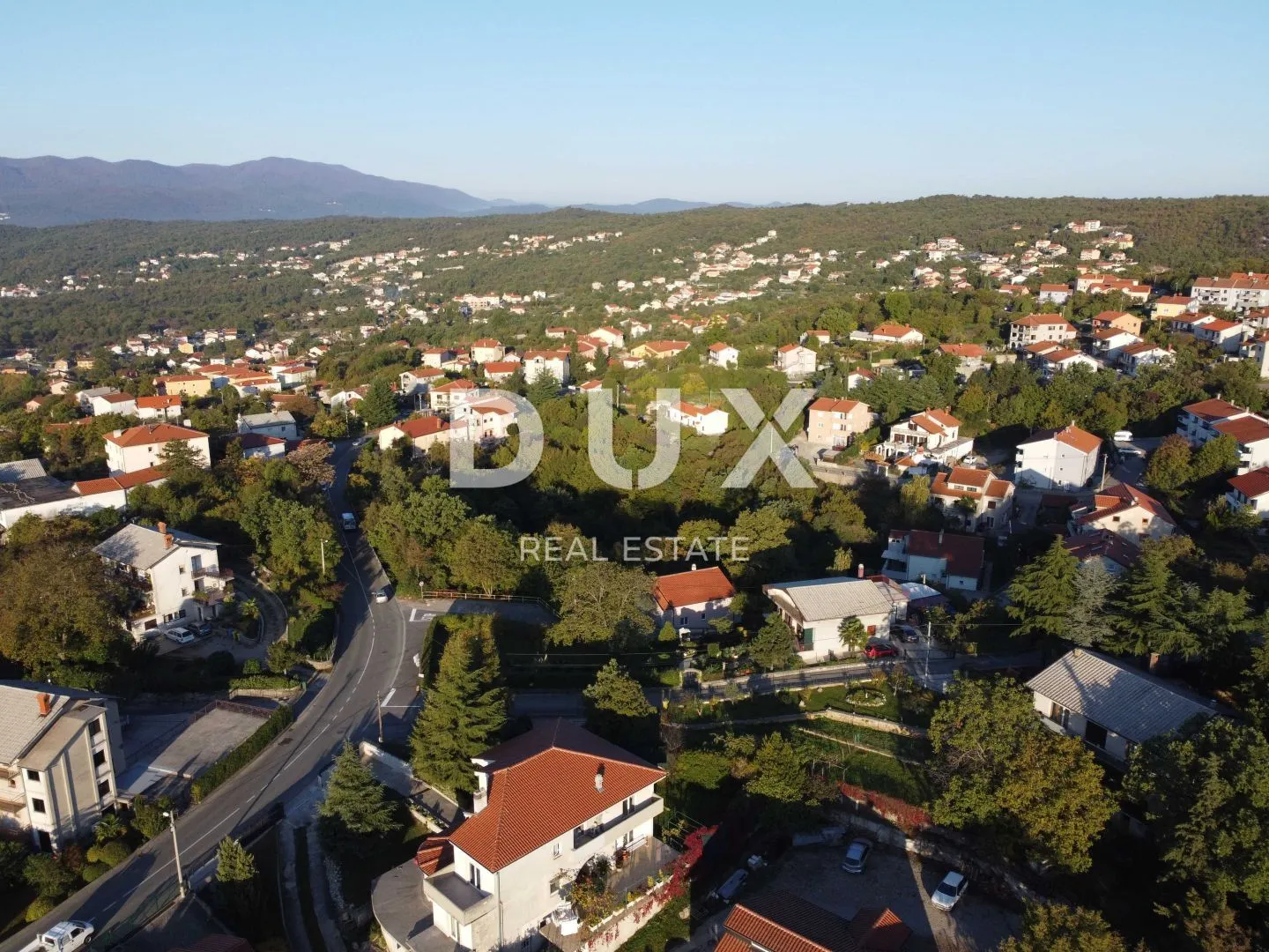 viškovo- građevinsko zemljište 810m2 za poslovno- stambenu ili stambenu zgradu- stanove/ obiteljsku kuću - slika 5