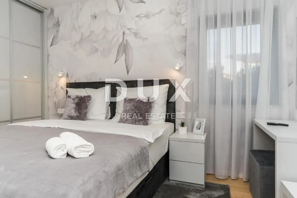 zadar,zaton - luksuzna vila 100 metara od mora - slika 29