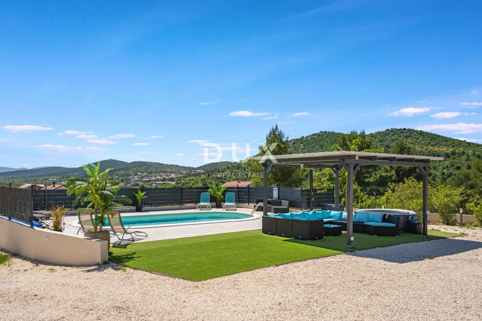 šibenik, bilice – građevinsko zemljište s bazenom, 500m² - slika 3