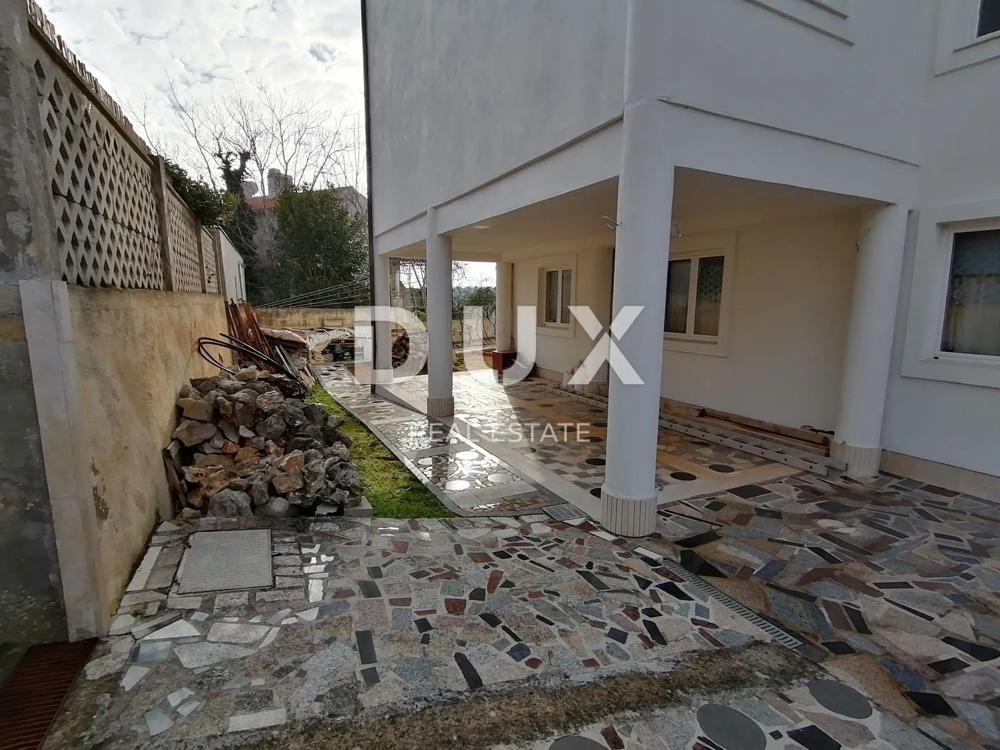 istra, medulin - kuća prvi red do mora! - slika 44