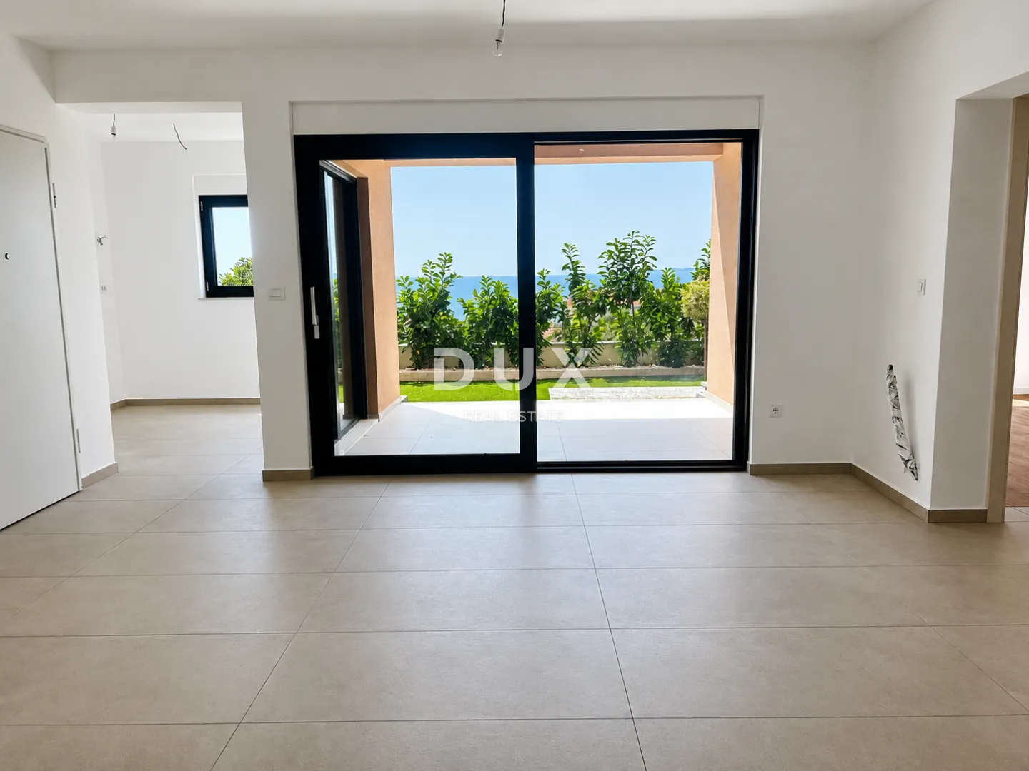 primošten, dolac – stan u prizemlju s vrtom od 64 m², 2 spavaće sobe - slika 13