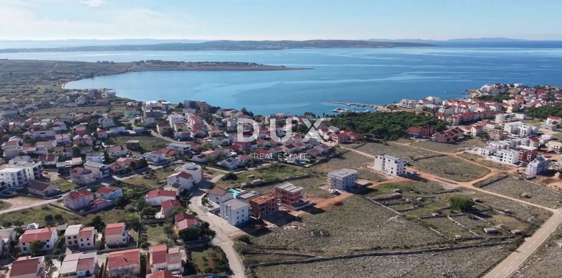 otok pag, povljana – prostrani dvoetažni stan s vrtom u novogradnji - slika 16