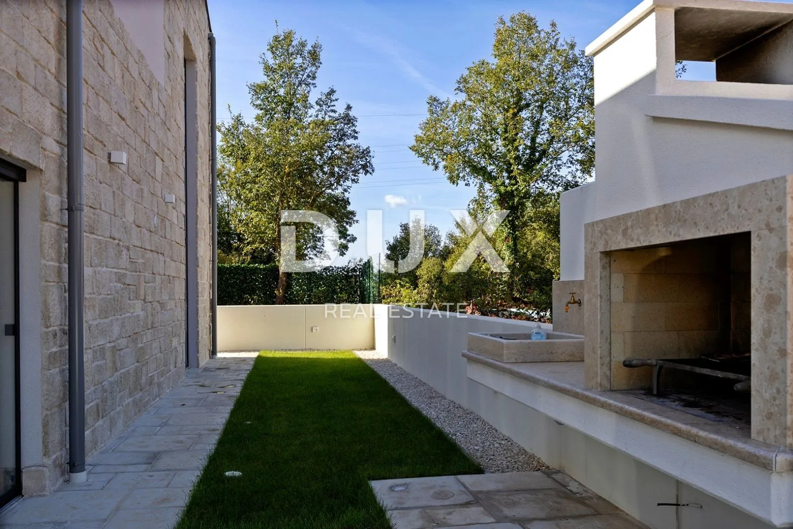 istra, svetvinčenat - kuća s bazenom - slika 5