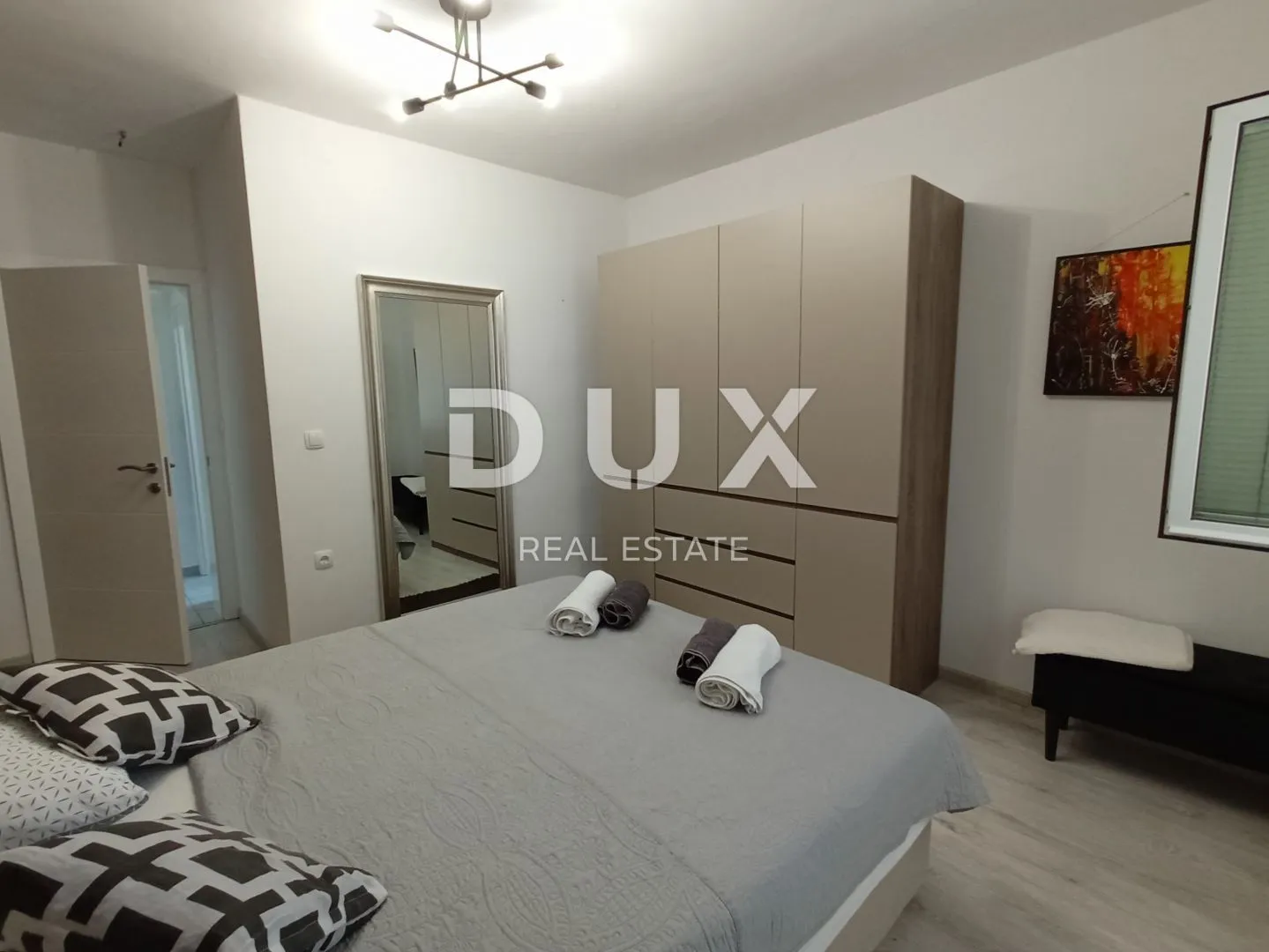 zadar, debeljak - prekrasna vila s bazenom - slika 19