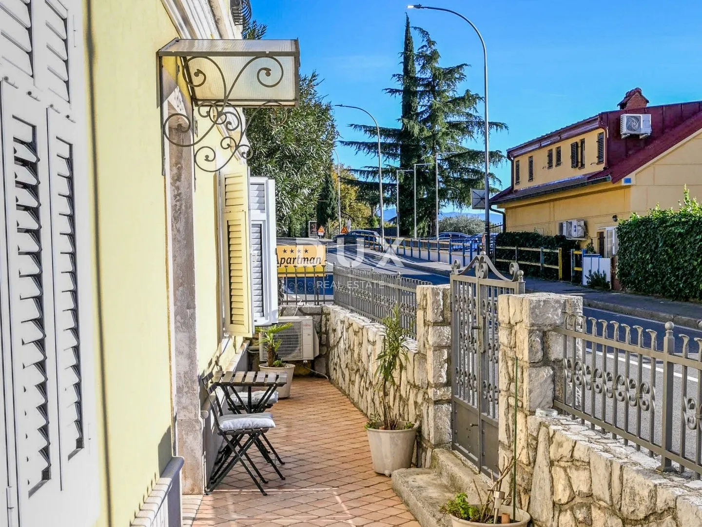 opatija, centar - samostojeća kuća u centru opatije s parkingom i pogledom, 500m od mora - slika 4