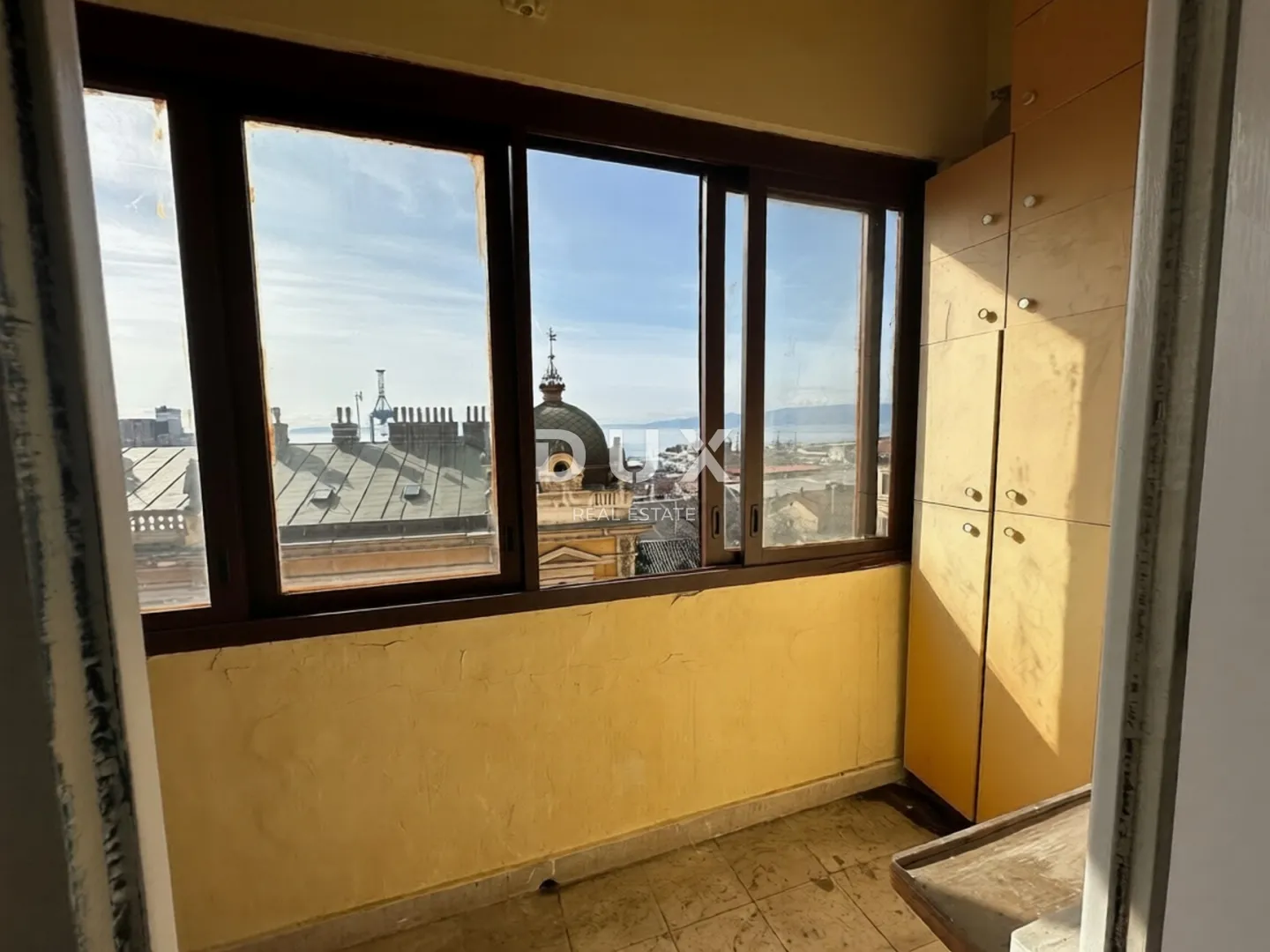 rijeka, sušak – stan s loggiom i pogledom na more, 2sdb, 79m2 - slika 4