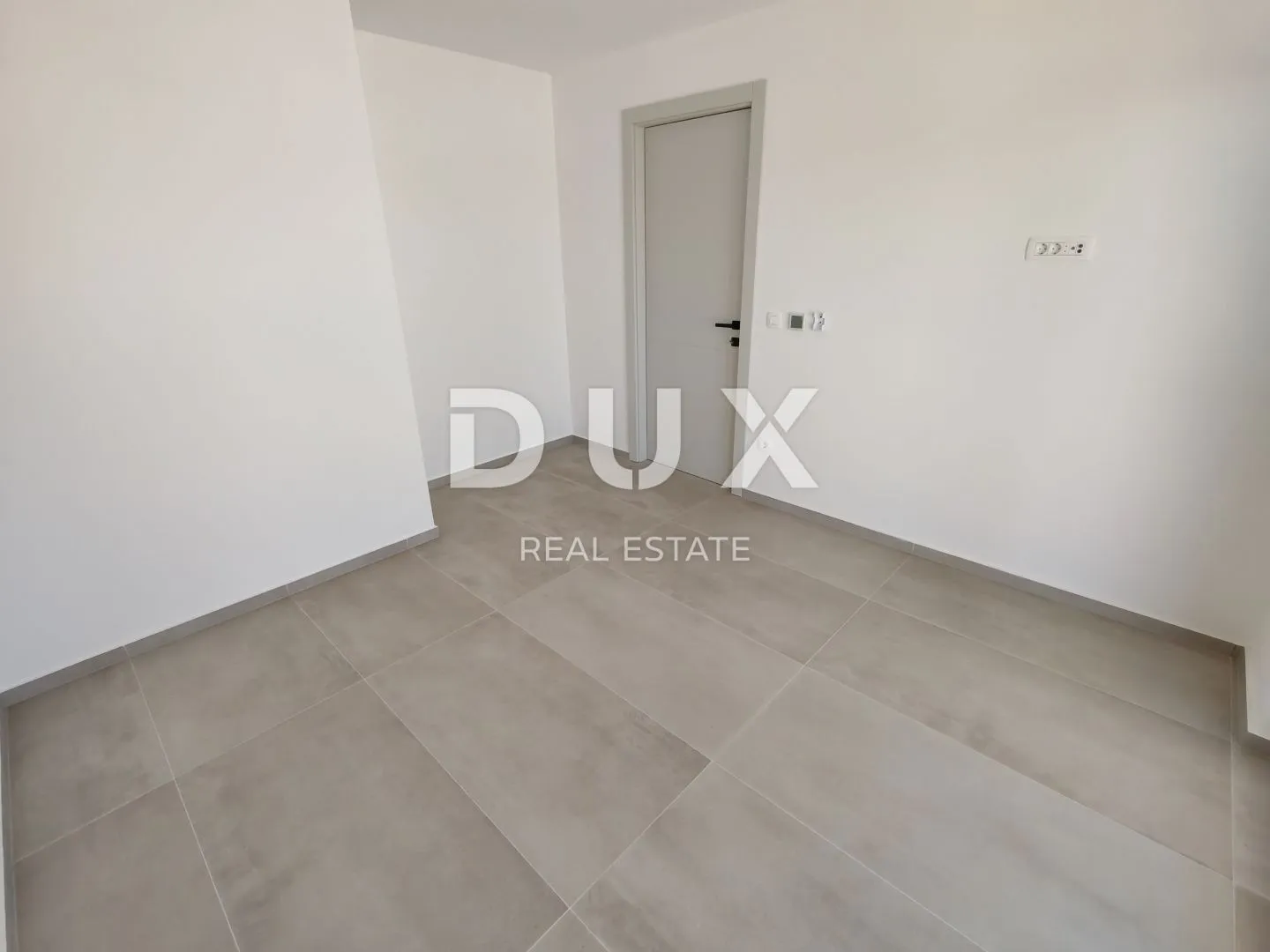 zadar, vir - komforan penthouse s pogledom na more 180 metara od plaže jadro! as3 - slika 19