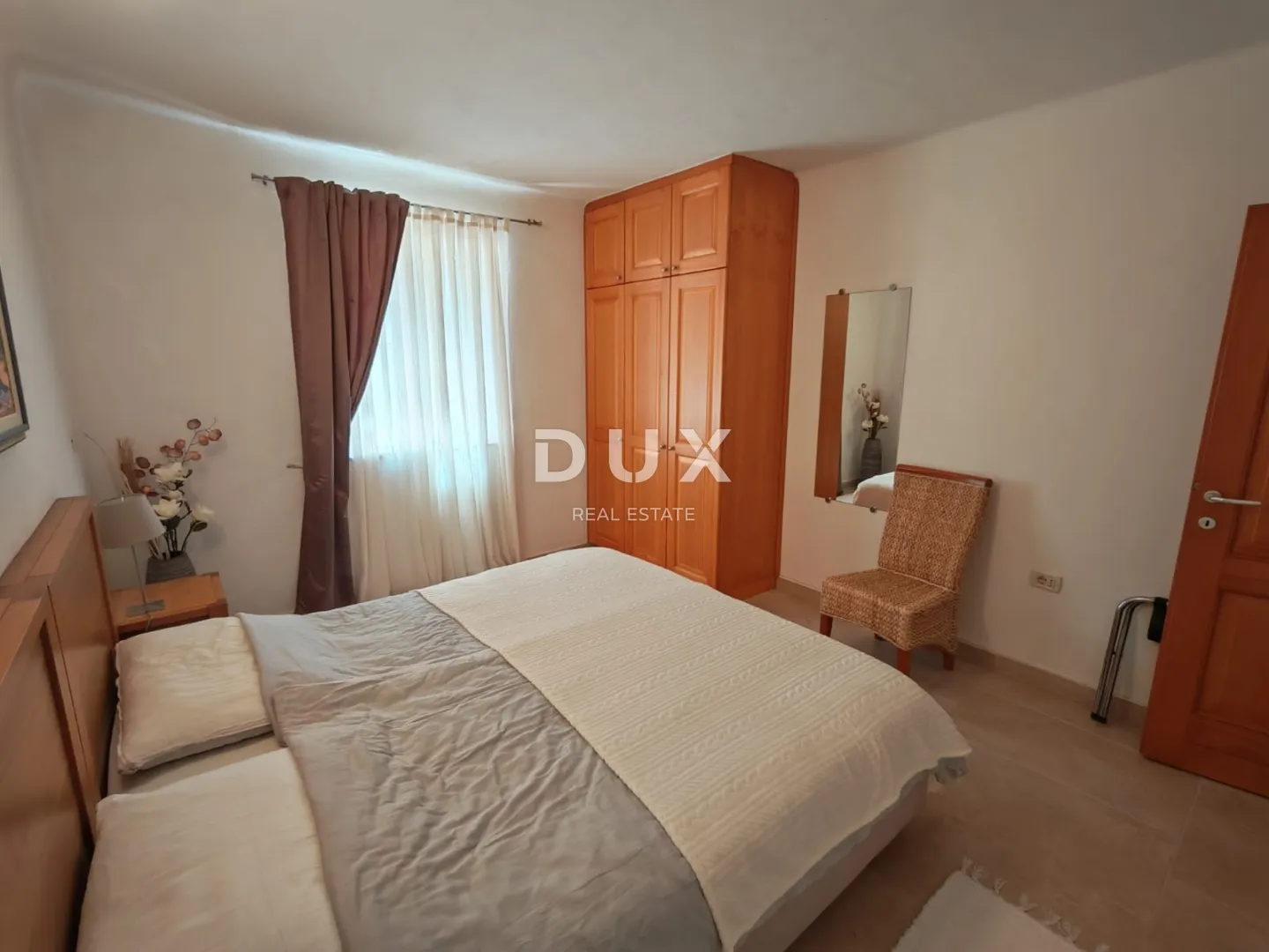 istra, buje - kuća s bazenom i prekrasnim pogledom - slika 12
