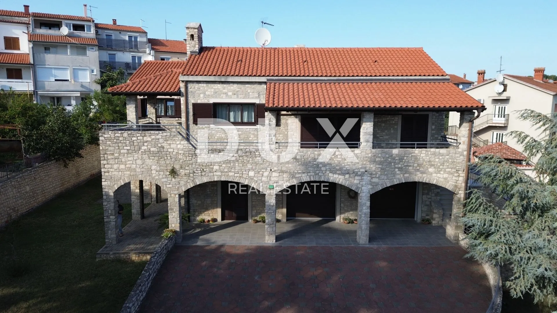 ISTRA, PULA - Skriveni dragulj : Bajkovita kamena kuća s dva stana