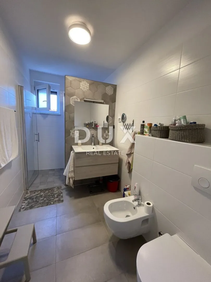 istra,pula- predivna kuća sa tri stana! - slika 22