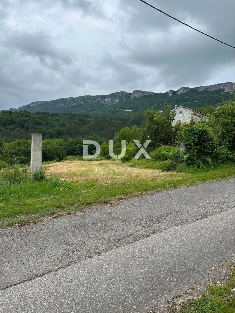 ISTRA, BUZET, CENTAR - građevinsko zemljište 1.499 m2 za stambenu zgradu - stanove / apartmane / obiteljsku kuću / villu! PRILIKA!!!