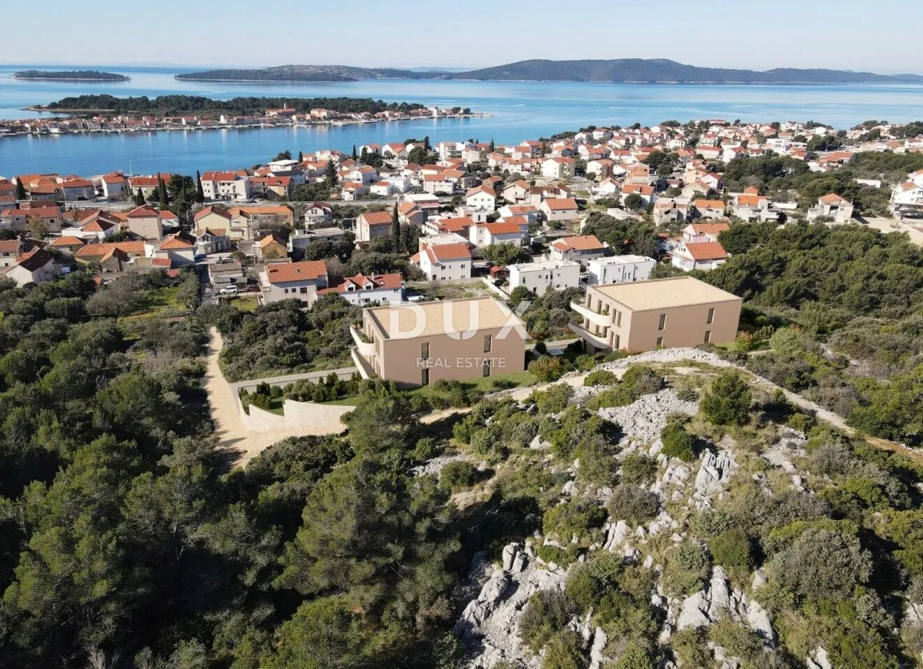 šibenik, brodarica - trosobni stan u novogradnji s pogledom na krapanj - slika 11
