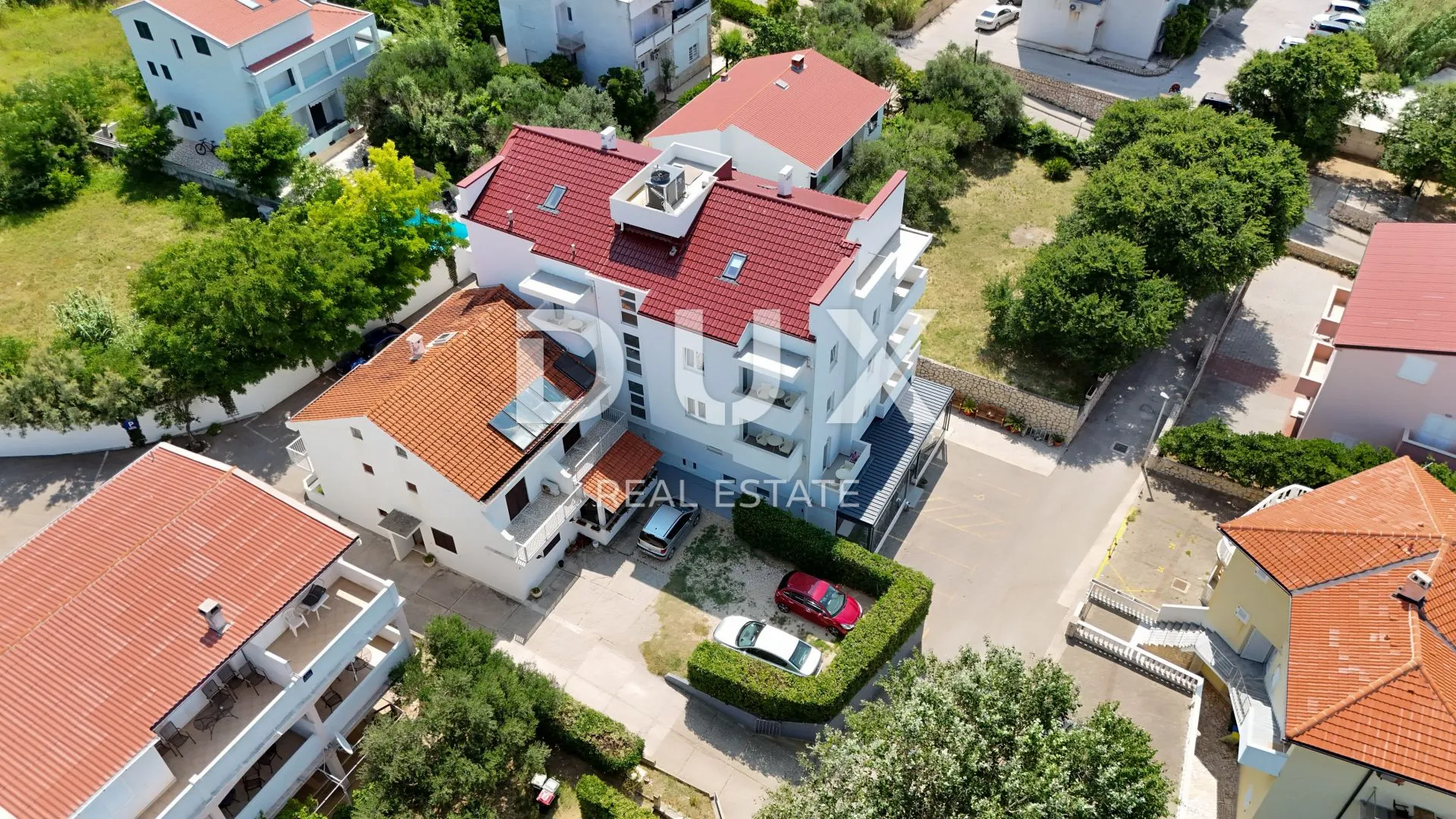 otok pag, pag - obiteljski hotel sa gostinjskom kućom i uhodanim poslom - slika 8