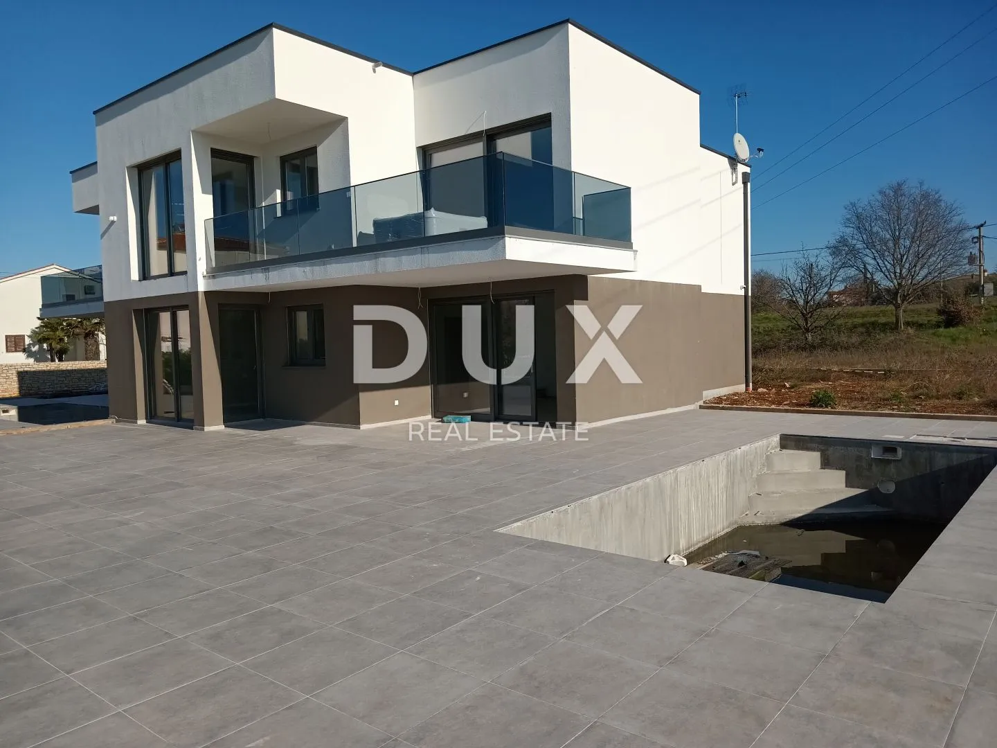istra,poreč - luksuzni stan u prizemlju s grijanim bazenom - slika 29