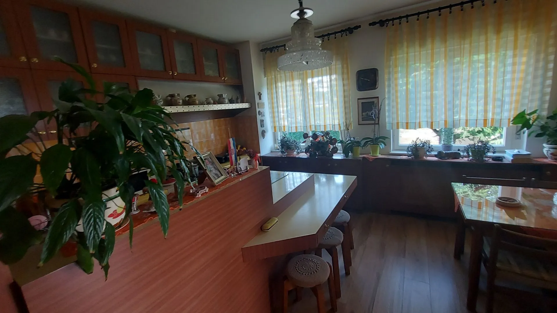viškovo- veliko gospodarsko imanje, tri stambene jedinice, poslovni prostor, gospodarske zgrade, vinski podrum, velika okućnica - slika 40