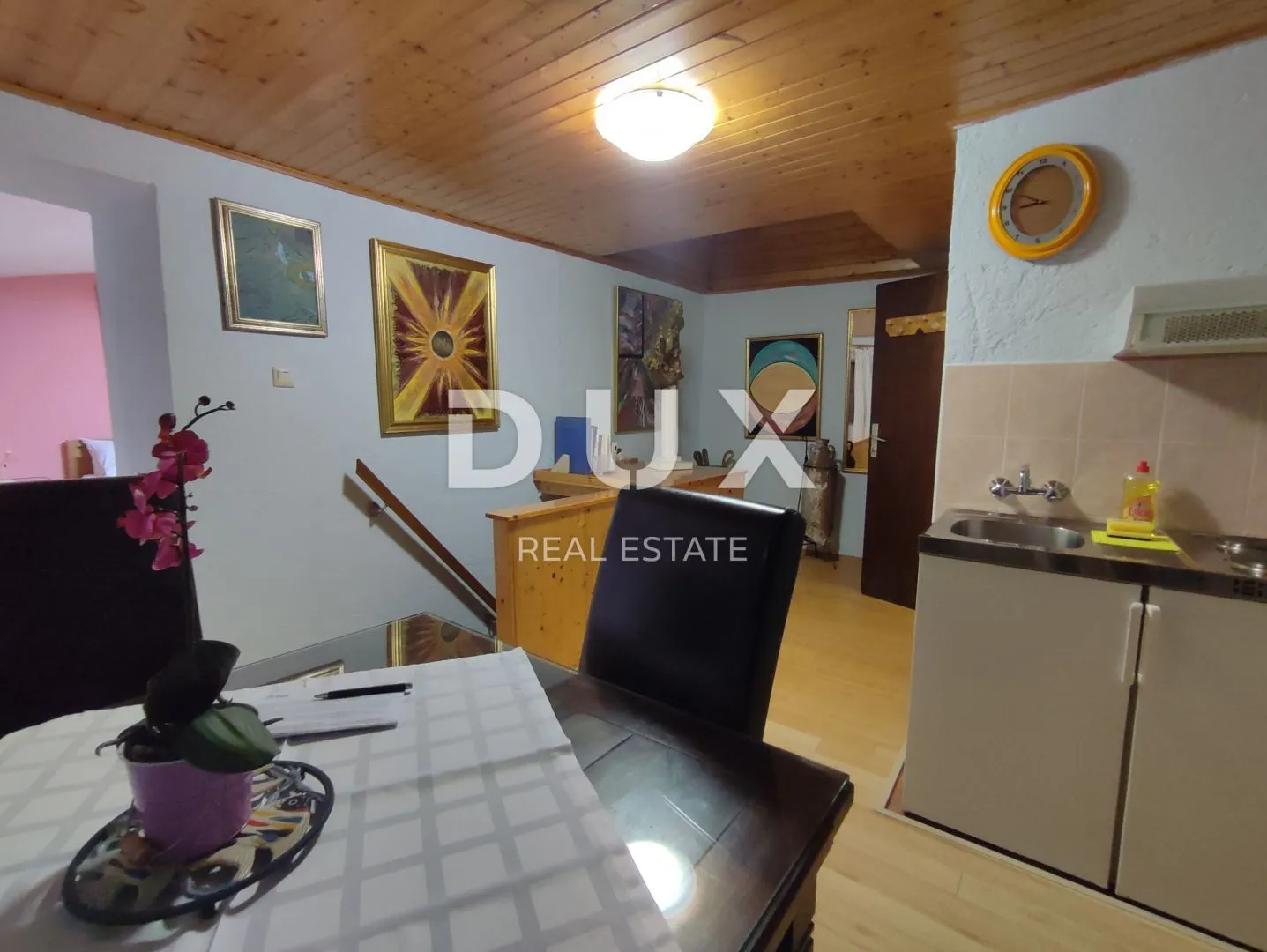 istra, rovinj - renovirana starina u samom centru grada - slika 35