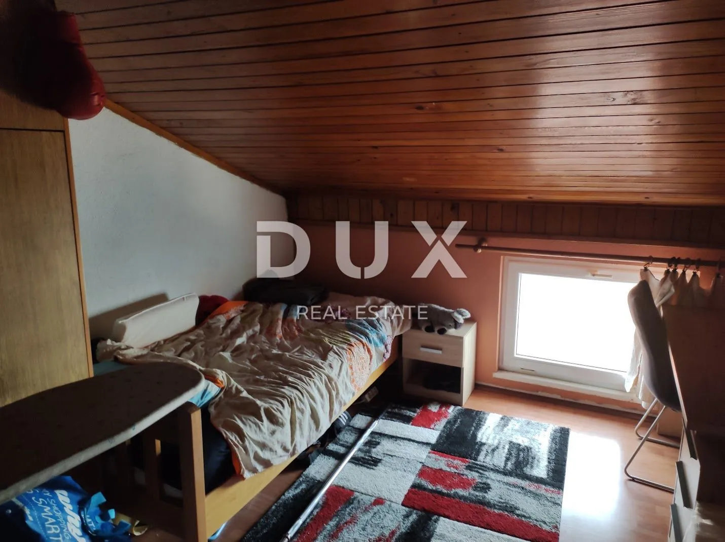 istra, pula - 3s+db stan u strogom centru pule - prvi red do mora! - slika 12
