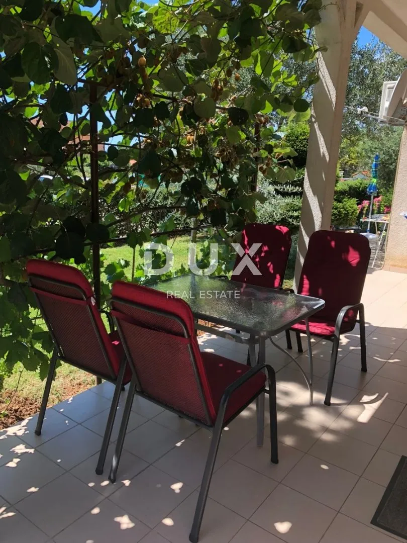 istra, novigrad - apartmanska kuća 650m od mora - slika 5
