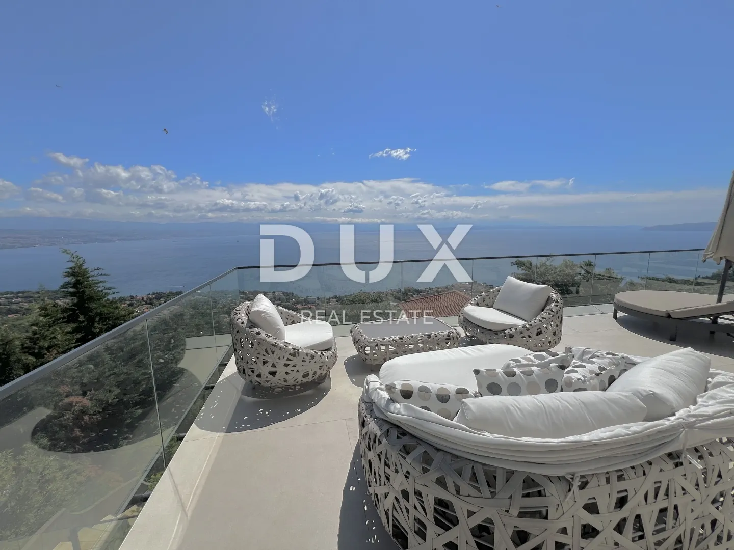 opatija, lovran - ekskluzivan stan s panoramskim pogledom i bazenom - slika 13