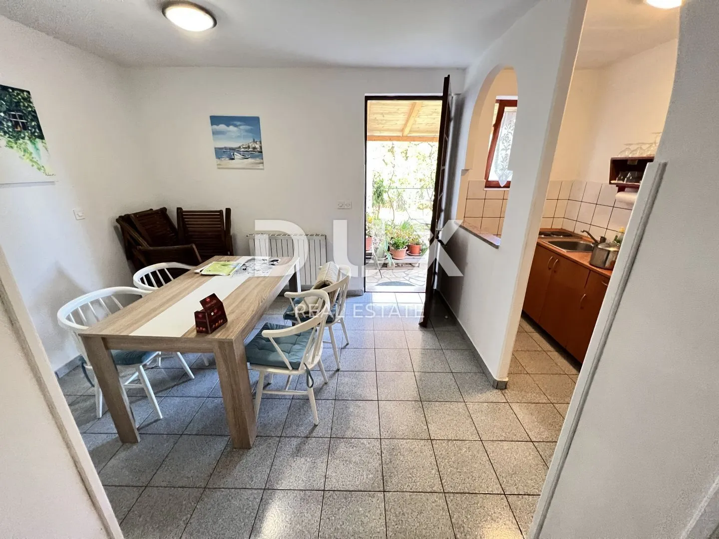 otok krk, njivice - samostojeća kuća sa velikom okućnicom - slika 37