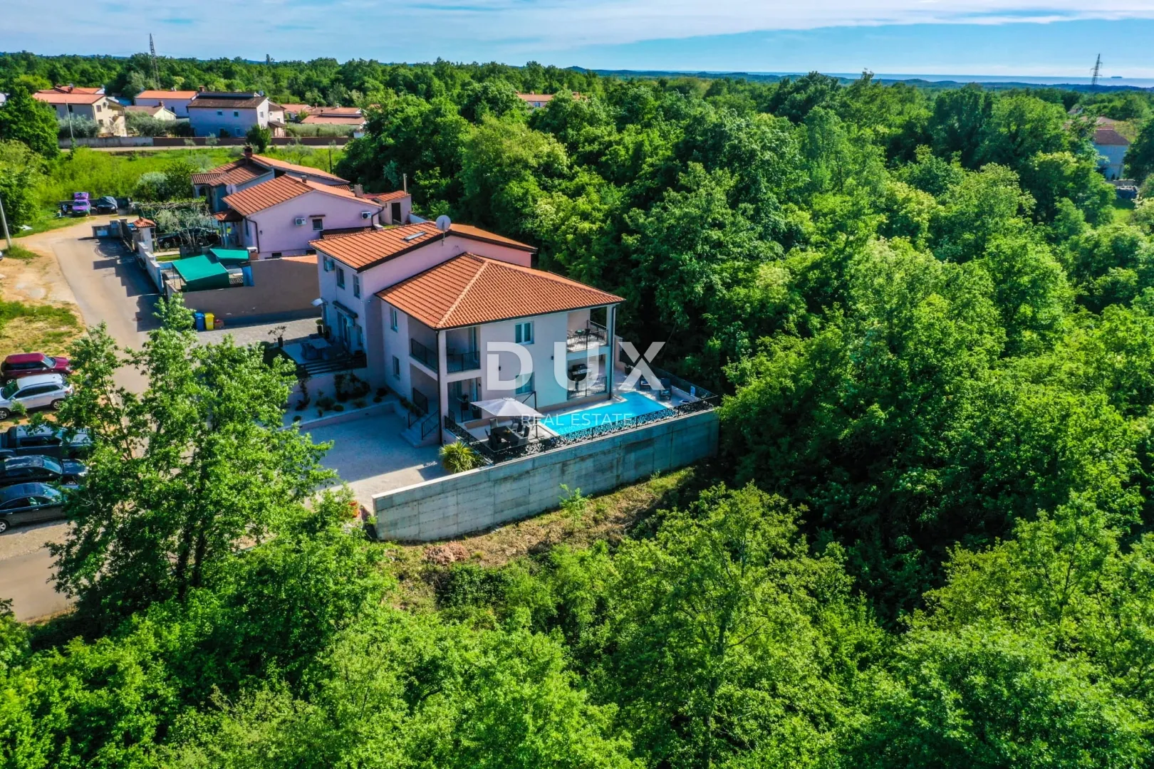 istra, poreč - prekrasna kuća s vrtom i bazenom - slika 23