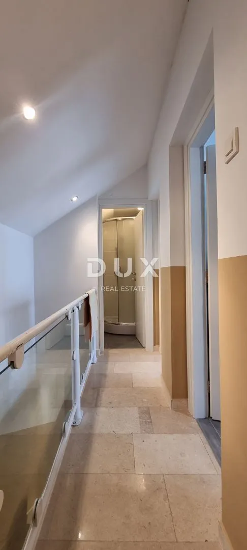 novi vinodolski - kuća u centru, 150m od mora - slika 8